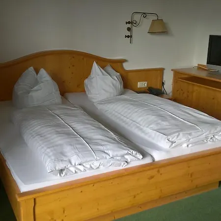 Bussi Baby Hotel 4*