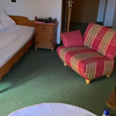 Bussi Baby Hotel